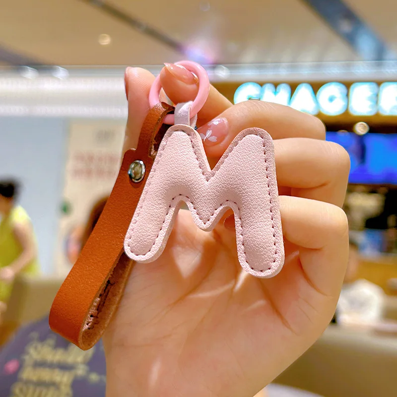 Monogram Keychain Leather - Llavero con letra inicial de cuero